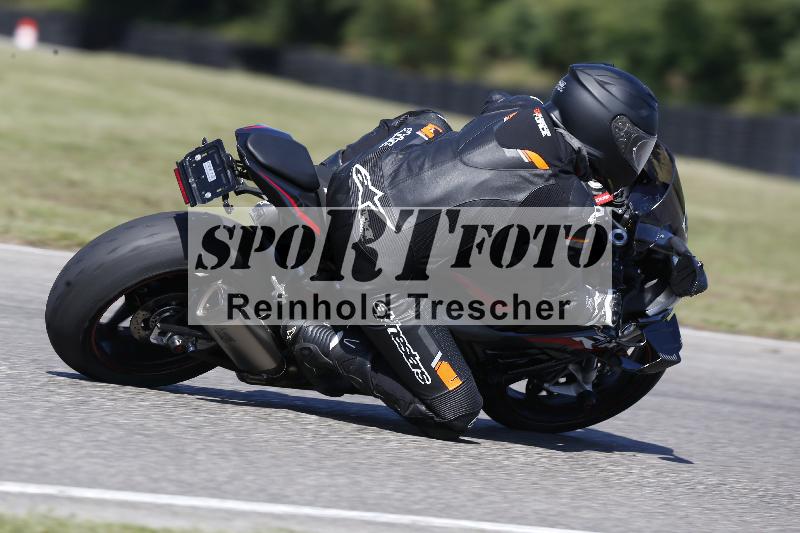 Archiv-2025/49 26.08.2025 Cornu Master School ADR/blau-bleu/68